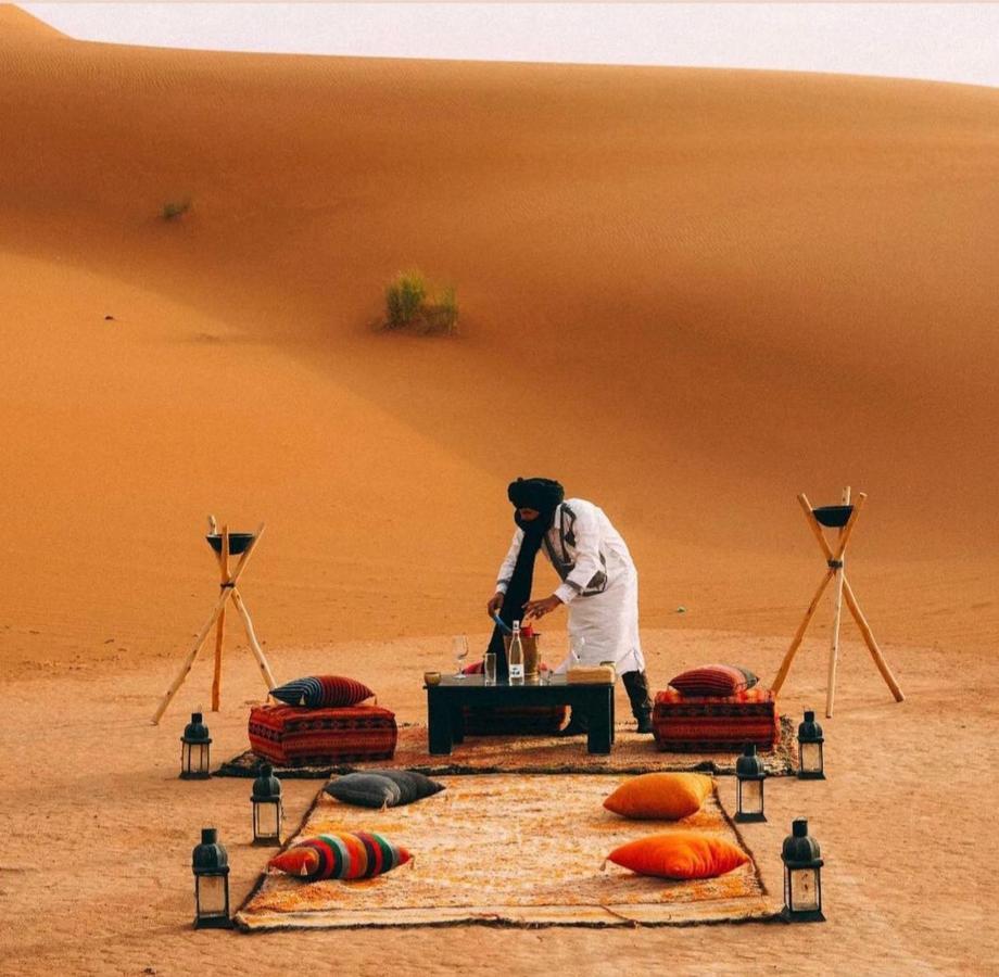 Hotel Nomadica Luxury Camp à Merzouga Extérieur photo